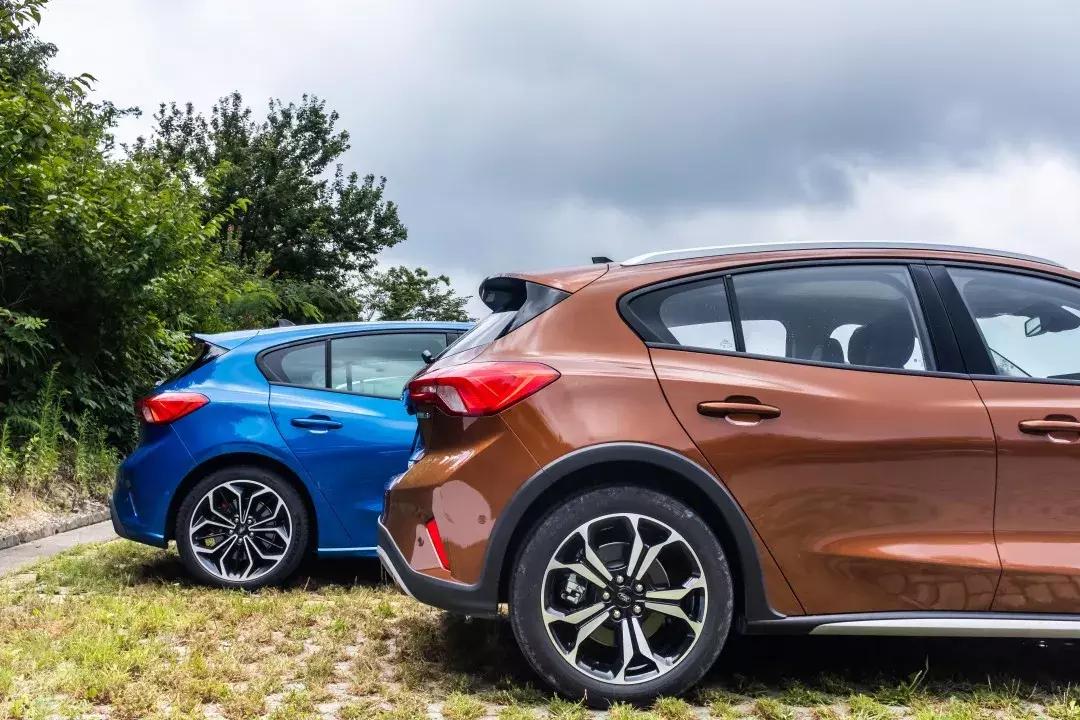 试驾福克斯rs越野,试驾测评福特福克斯最新款