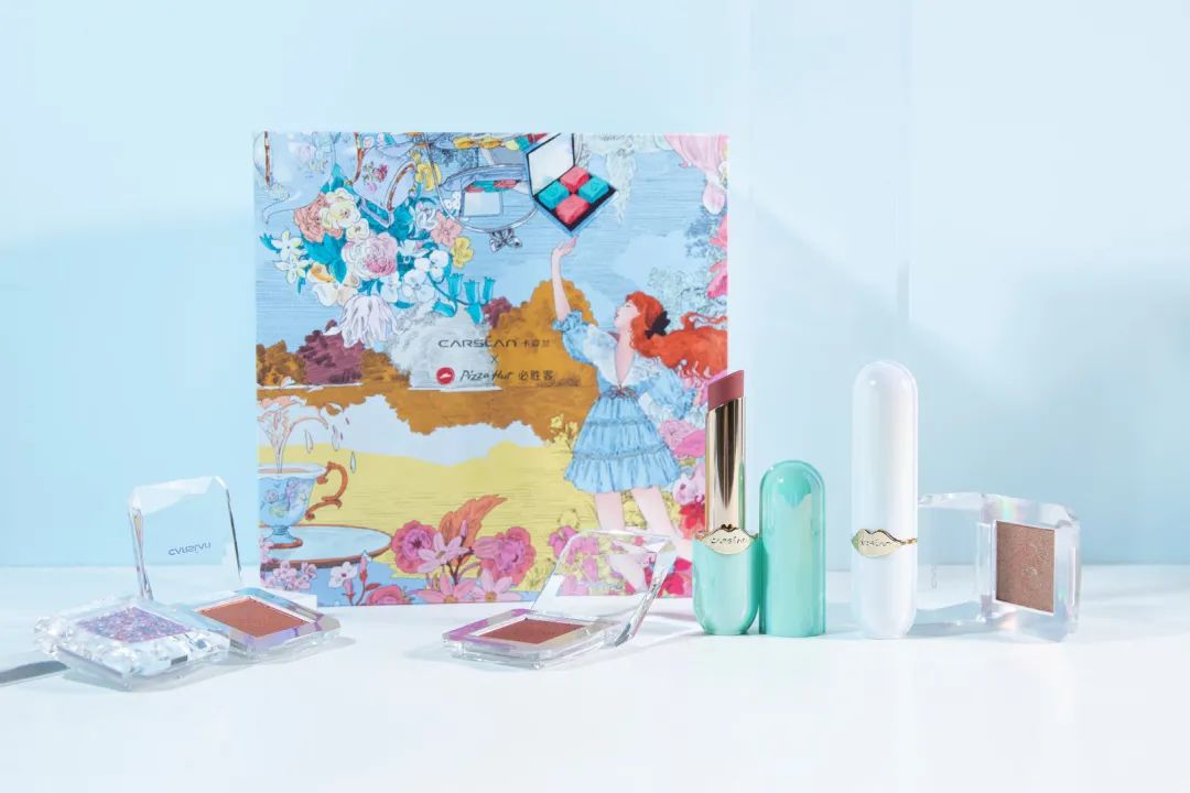 卡姿兰新年礼盒彩妆,卡姿兰彩妆盒图片