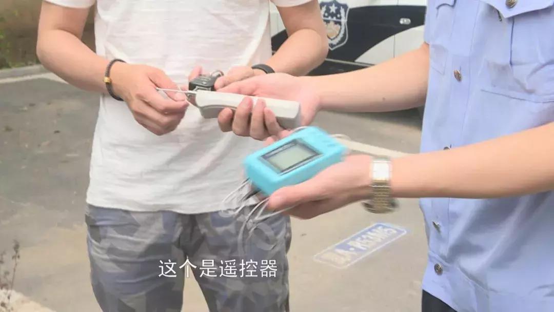 公交车上被盗刷信用卡,信用卡放车上被盗刷