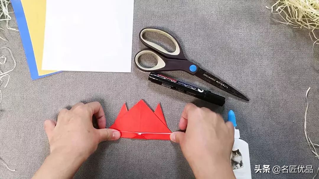 跟宝贝一起完成小螃蟹手工制作,手工制作幼儿园简单手工螃蟹