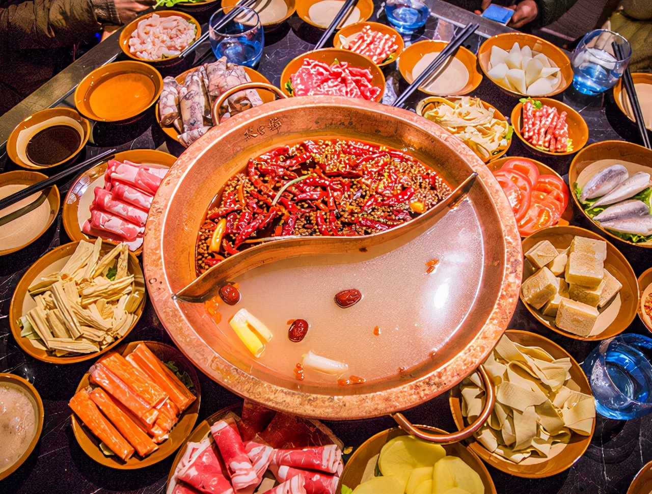 老年斑一刮就干净,年轻人起了老年斑是什么原因