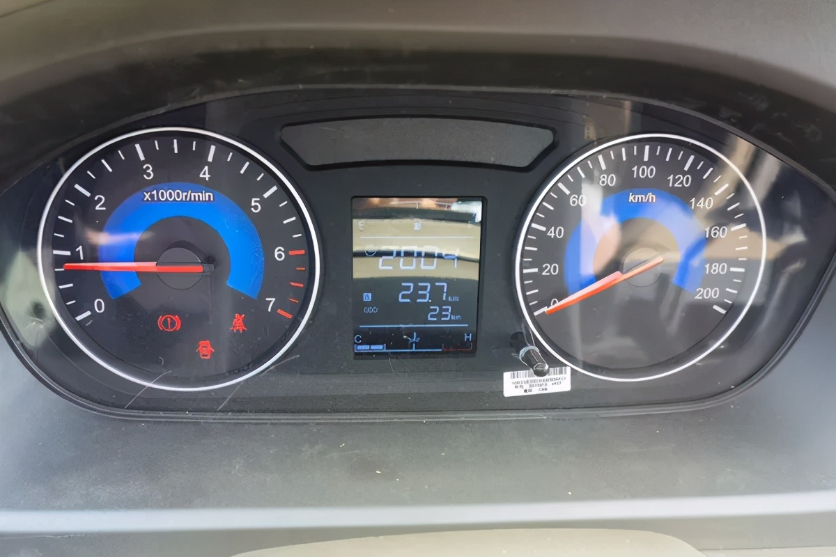 实拍东风小康C71/C72，这款车究竟“超牛”在哪里｜卡车之友网