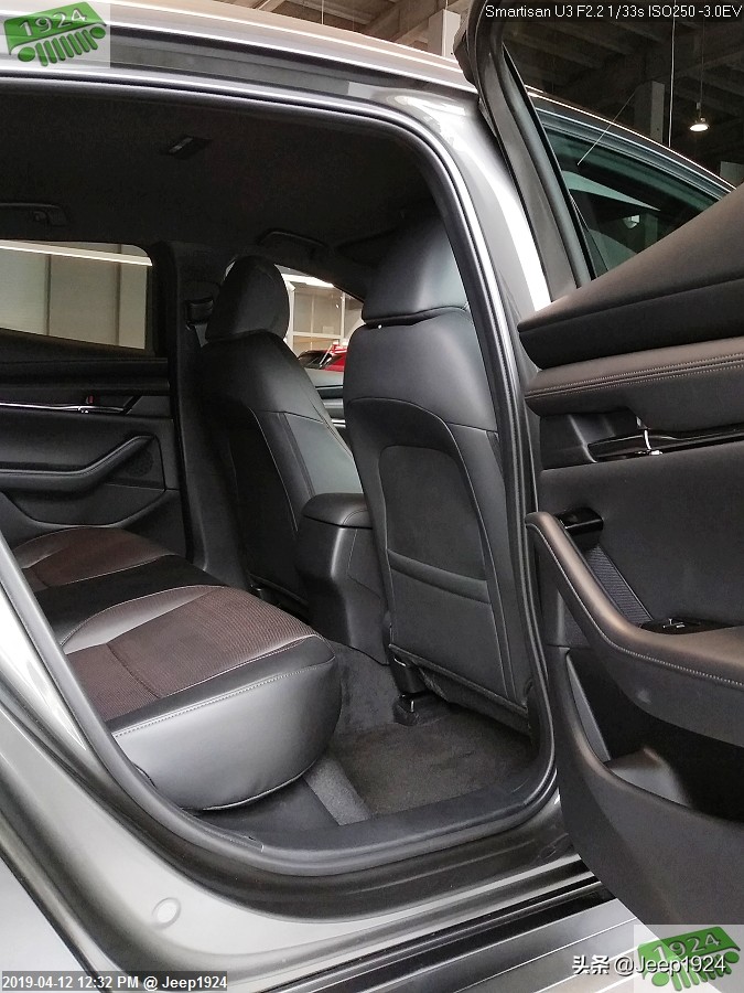 欧洲4S店实拍系列之Mazda,1---马3，我眼里最帅的两厢车