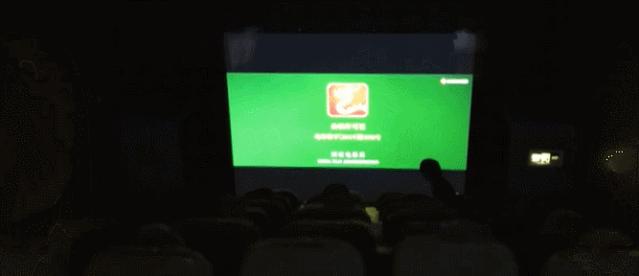 无聊能有多大生产力？他在家造了个电影院