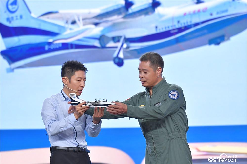 瞧！这5位中国航空人，在他们身后，“未名”的航空技能人才成堆