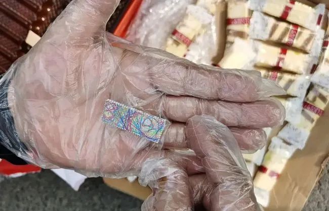 倒卖假酒中间商会判刑吗,倒卖假邮票判刑