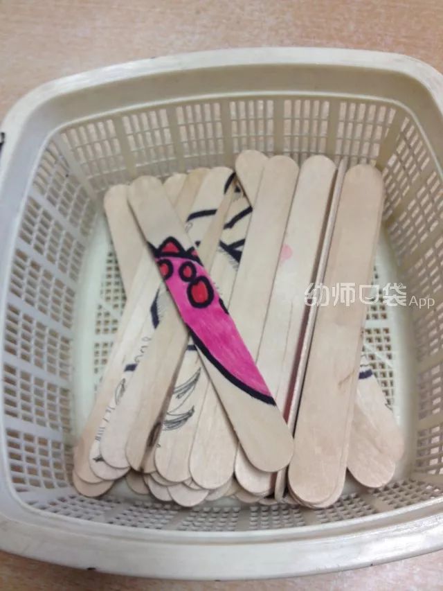 大班亲子游戏5-6岁宅家停课不停学,大班亲子游戏5-6岁在家巧玩报纸