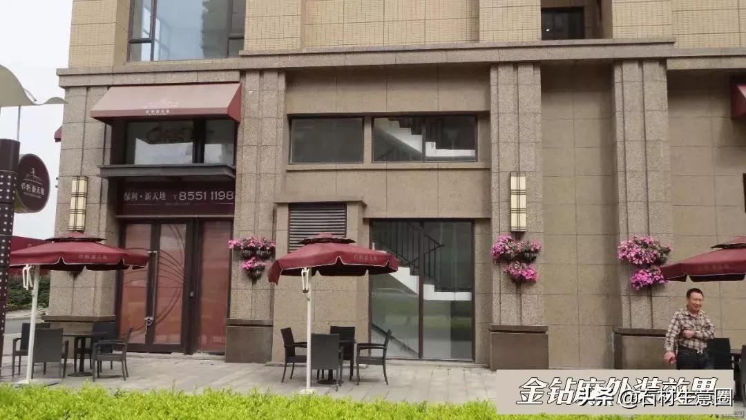 草原上的褐色石头,花岗岩草原绿石材