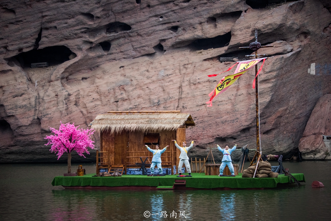 龙虎山悬棺千年古尸,龙虎山悬崖墓葬在哪里