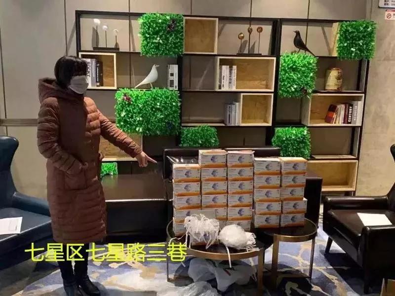 全国查获的假口罩有哪些,警察查获假口罩