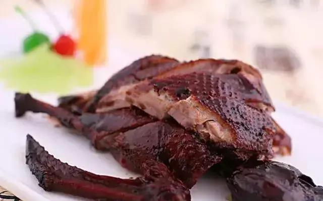 鸭子烧什么配菜好吃四川,四川鸭子的几种做法