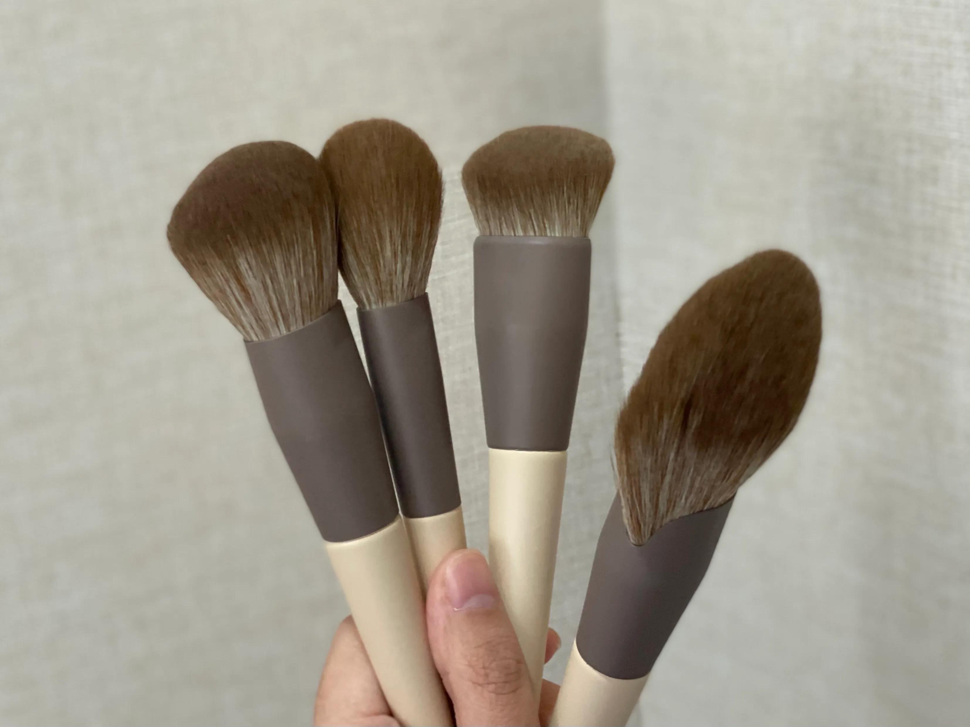 单支白色化妆刷,便携小平价定制初学者化妆刷