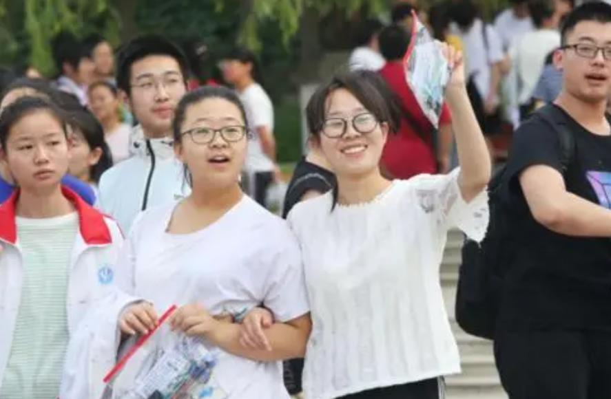 预计全国各地2021年参加高考人数,全国高考人数2021上本比例