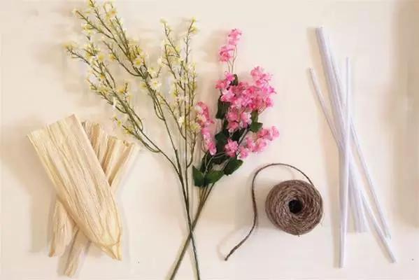 用玉米皮做的手工作品,手工玉米皮编席子教程