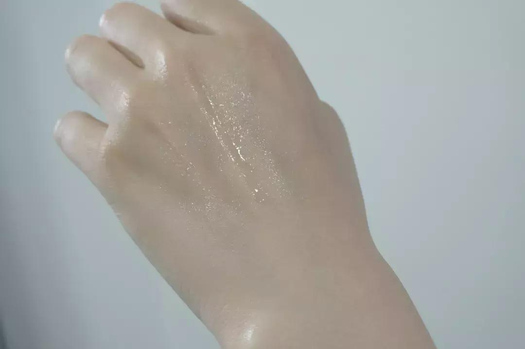 有哪些不好用的大牌化妆品,哪些好用的网红化妆品