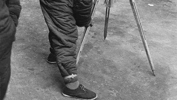 长沙人70年穿鞋往事：为何年轻学子们又穿高帮的球鞋了？