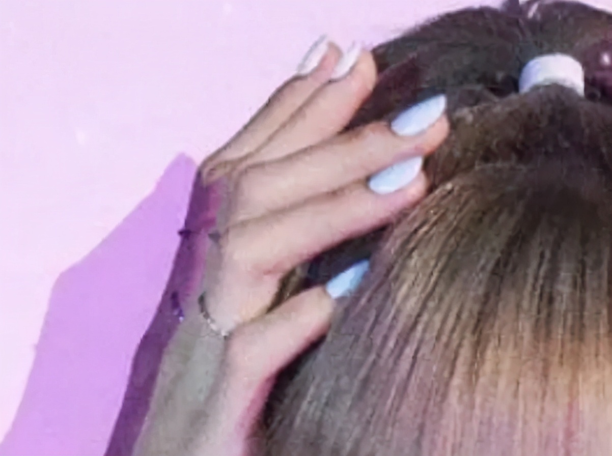 孟美岐lisa,lisa跟孟美岐