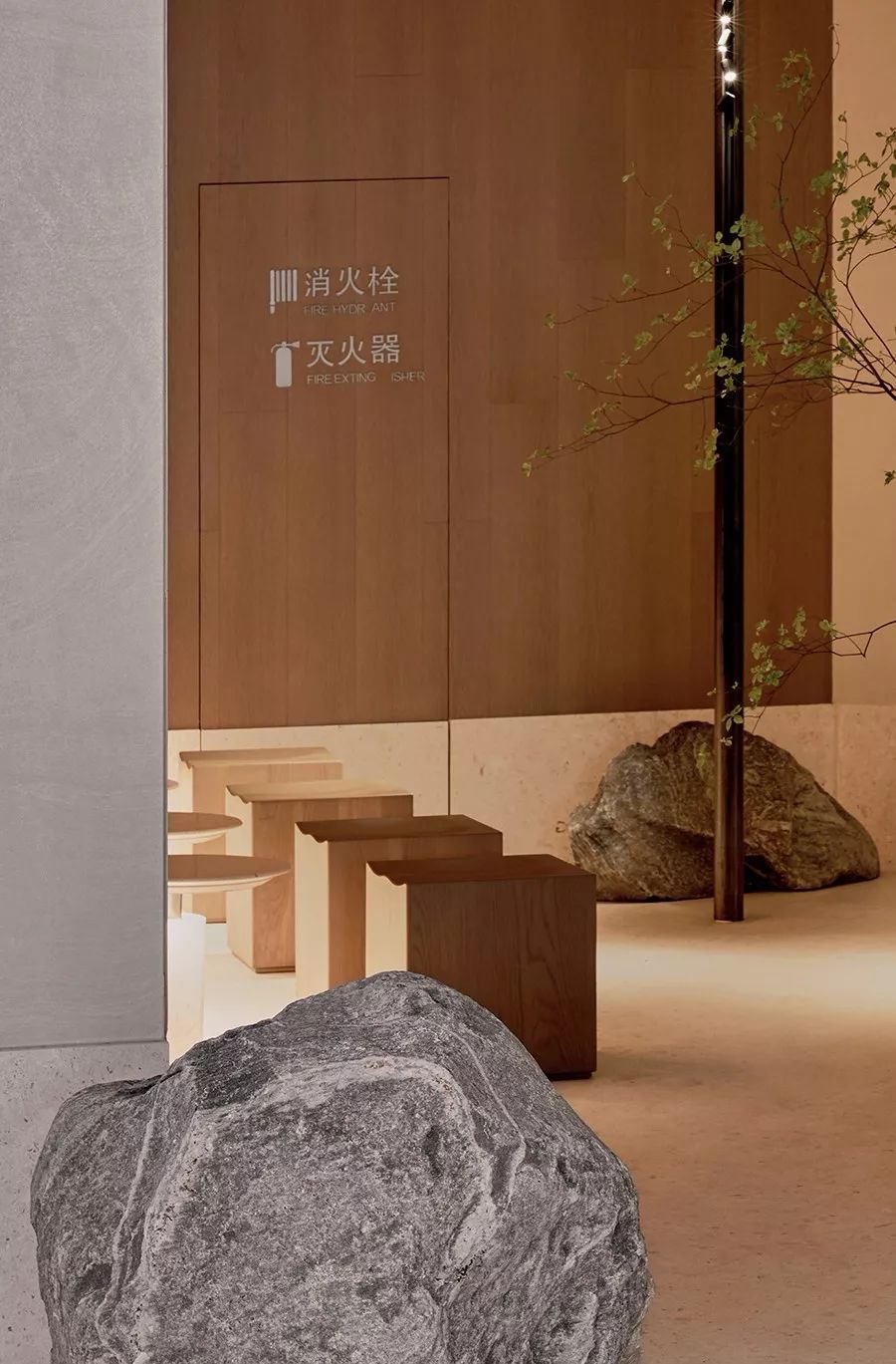 服装人要哭了！年利润4亿、估值90亿的喜茶竟然跨界服装行业？