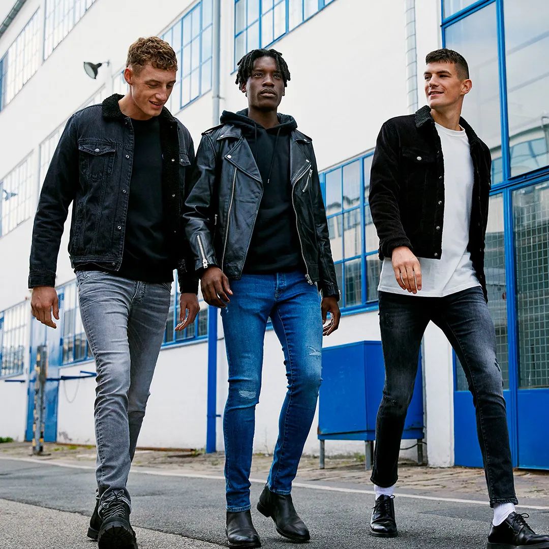 杰克琼斯详细资料,杰克琼斯出过多少衣服