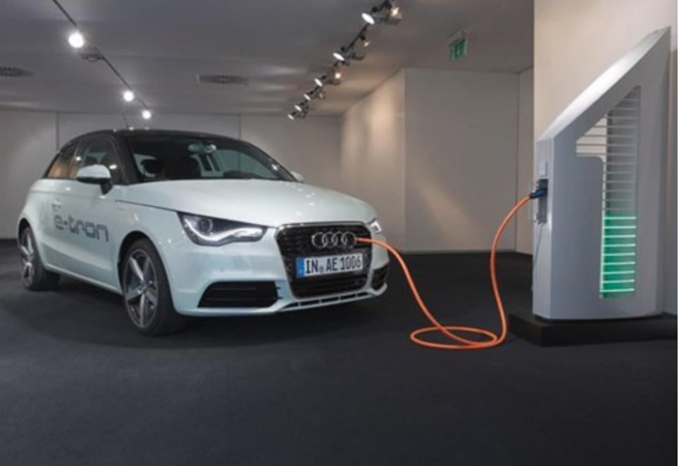 又都开始玩太阳能了?这辆现代到底咋样?