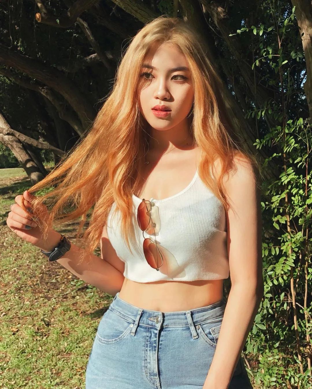 lisa和rosie秀恩爱,lisa与rosa在直播间接吻