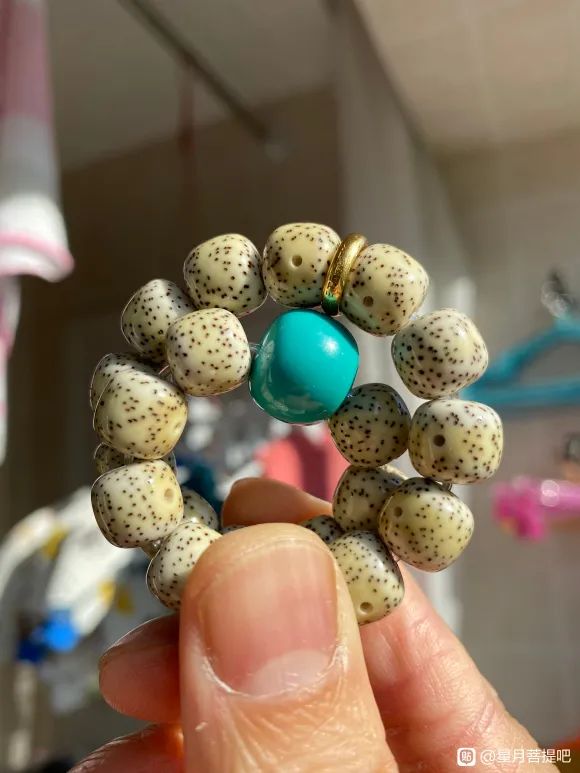 高格调手腕配饰,秋季时尚小配饰