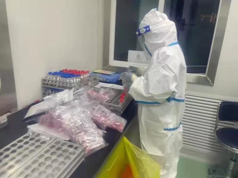 战疫下的温暖和感动,战疫时刻暖心坚守