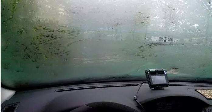 科目二考试下大雨怎么办,科目二暴雨天气练习