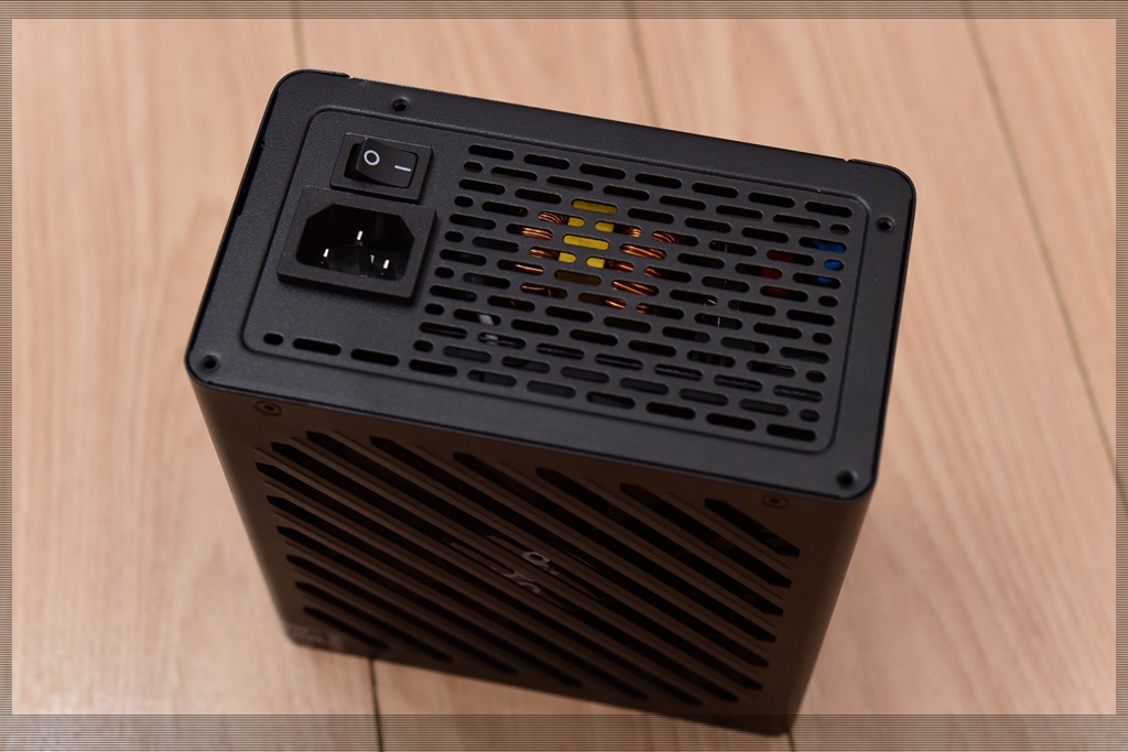 爱国者es650什么电容,爱国者yogo电源es650