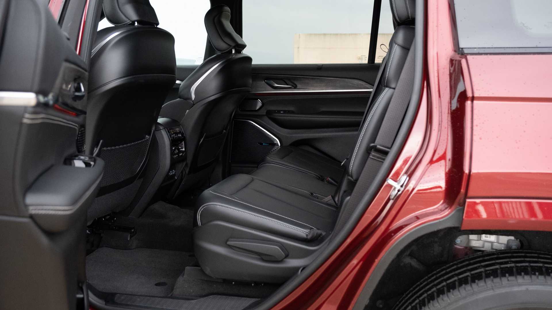 老车jeep大切诺基值得入手吗,jeep大切诺基是四驱吗