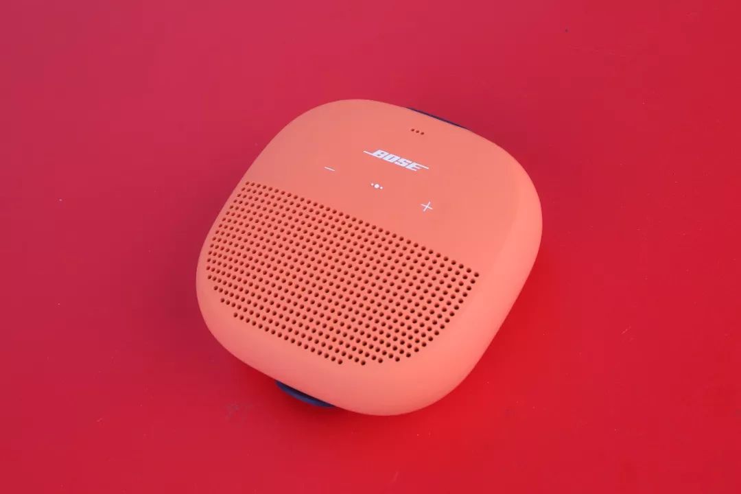 握在手上的小音箱,bosesoundlinkmini2和冲击波5