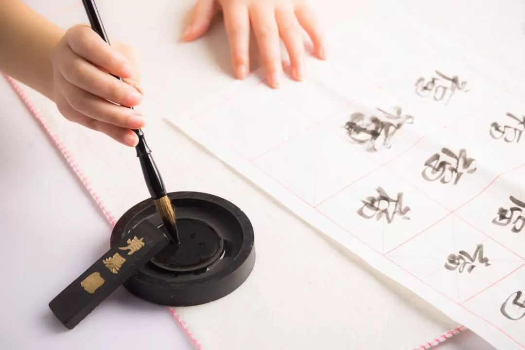 最容易撞脸的汉字,比较难认的汉字50个