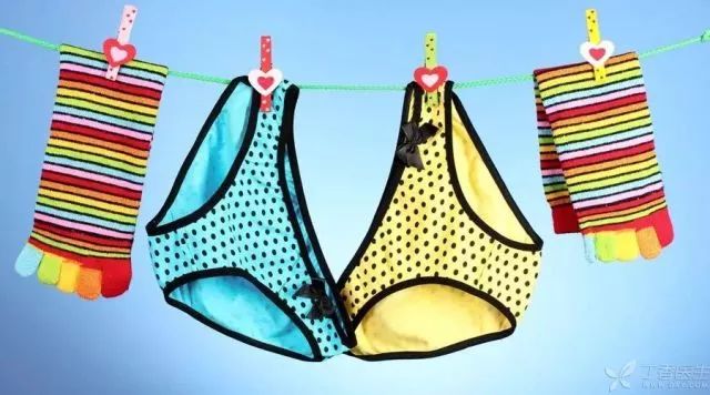 内衣袜子用洗衣机洗好不好,有脚气袜子和内衣一起洗的危害