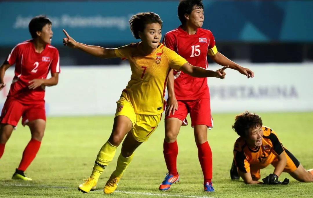 中国女足铿锵玫瑰无愧中国红,铿锵玫瑰真人