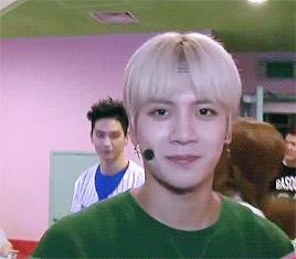 镜都惠眼镜9.9元买一送一,配镜特惠99元一副