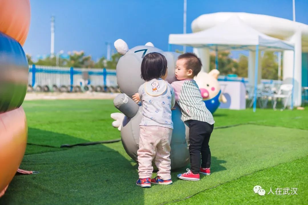 独角兽6层楼高，我去大人国的疯狂动物园转了一圈