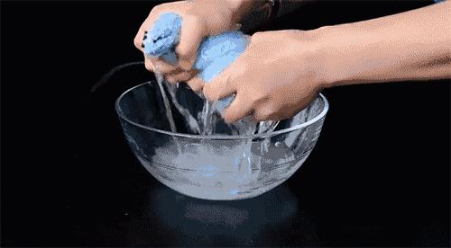 电吹风导致头发干枯、分叉？有了这个微米级日本干发帽，不伤发不掉毛，3分钟头发就干了