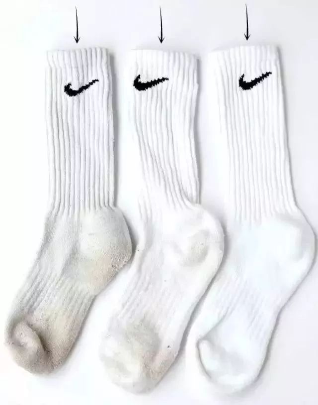 神了！洗白袜子只需涂点这个，冲一下立马跟新的一样！