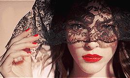 意大利女生撩人秘诀！每天1滴斩男香，能提升你70%销魂度