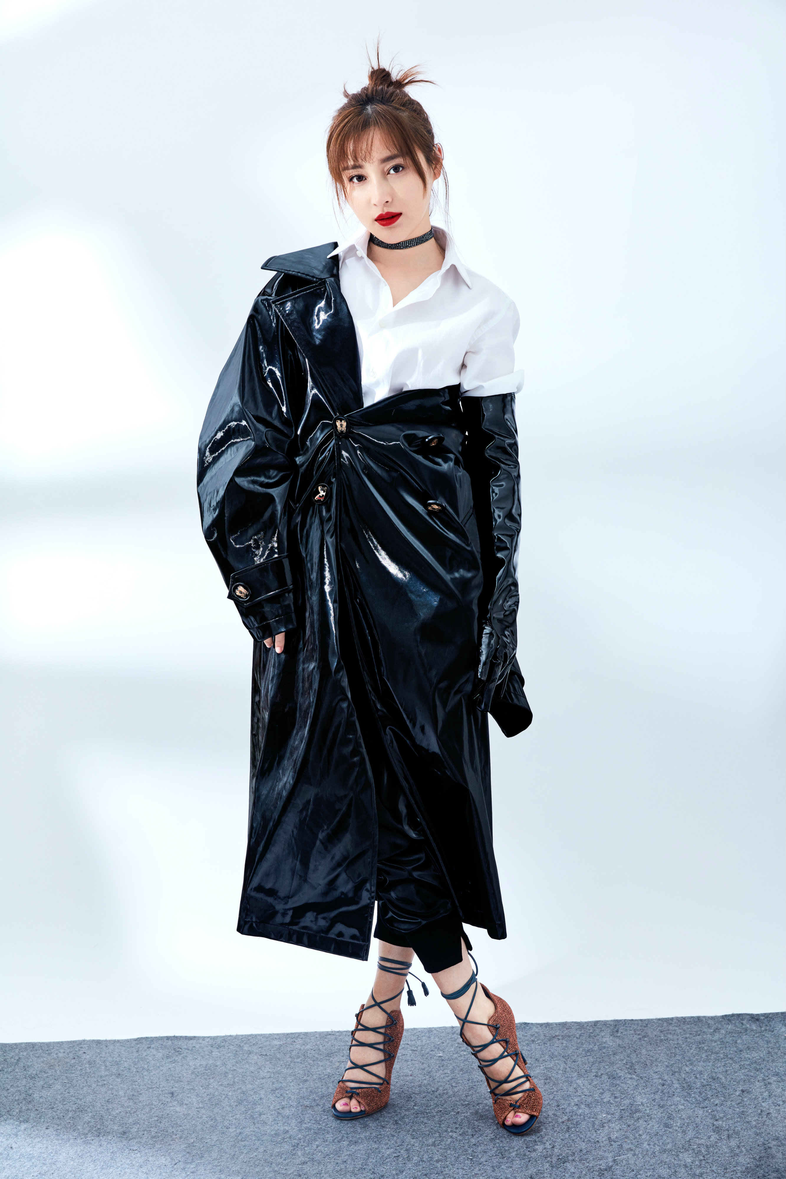 穿那么厚也能做行走的发光体？你的漆皮够亮么！