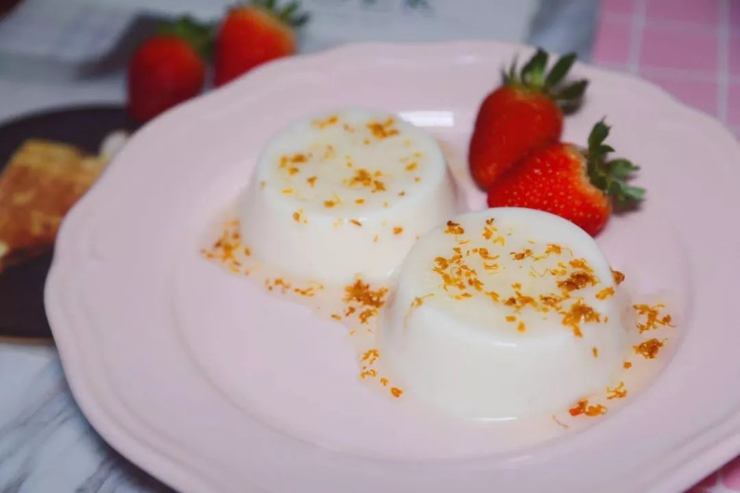 做草莓布丁的简单方法不需要qq糖,自己做草莓布丁最简单100%成功