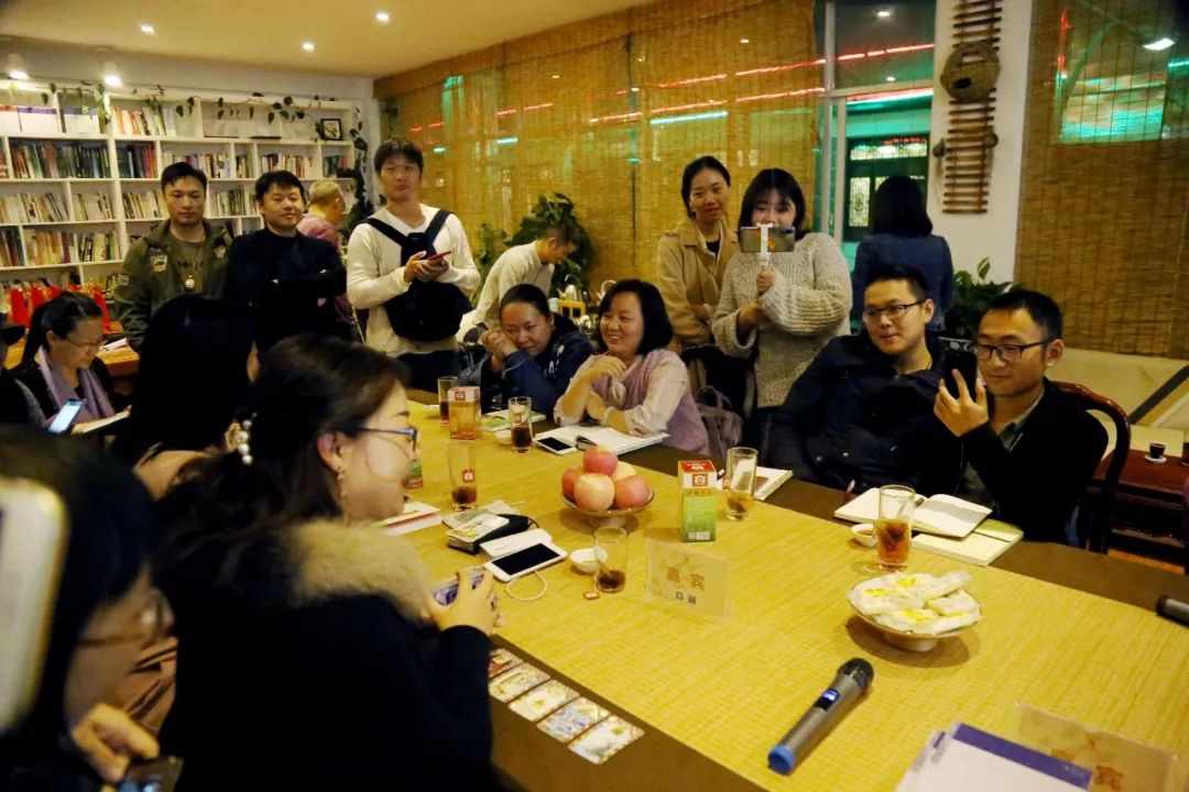 上次把脉问诊,这次星座占卜:别对茶会只有刻板印象(文末留言有礼)