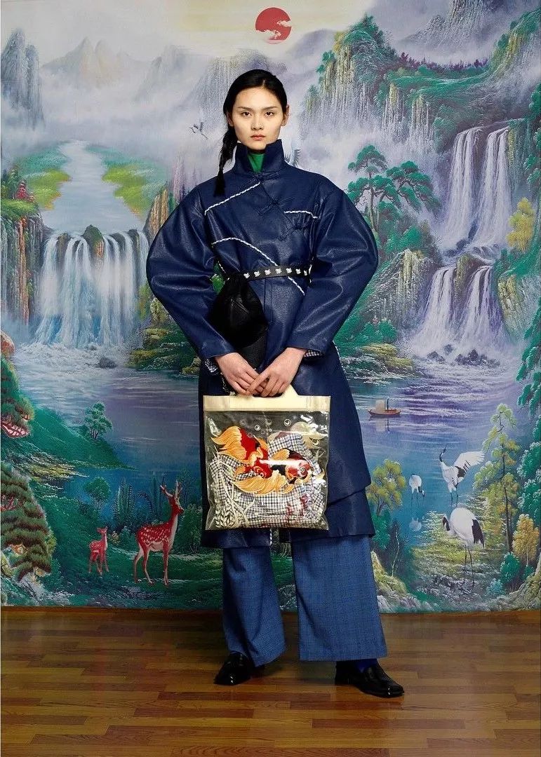 中国大妈才是地球上最敢穿的街头王者!当红时尚单品都是你妈玩剩下的