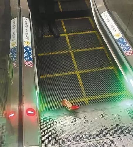 乘电梯注意事项有哪些,电梯安装安全注意事项