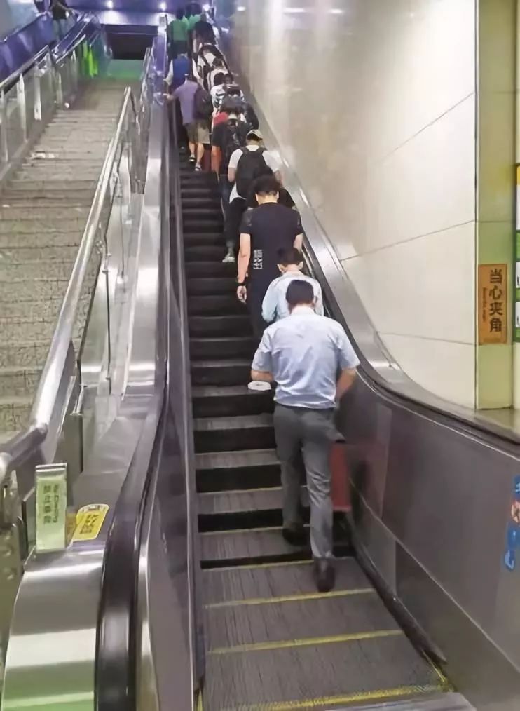 乘电梯注意事项有哪些,电梯临时使用注意事项