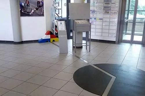 世界上最奇葩的国界线竟然长这样,盘点世界上最奇葩的10条国界线