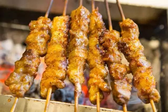 刘烨旅游,刘烨一家四口出游