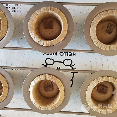 熊猫杯子蛋糕的做法,萌物杯子蛋糕的做法