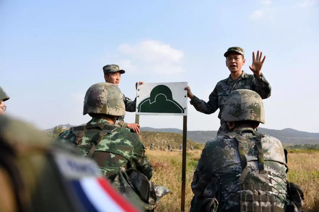 现场直击陆军,直击陆军某旅新年开训