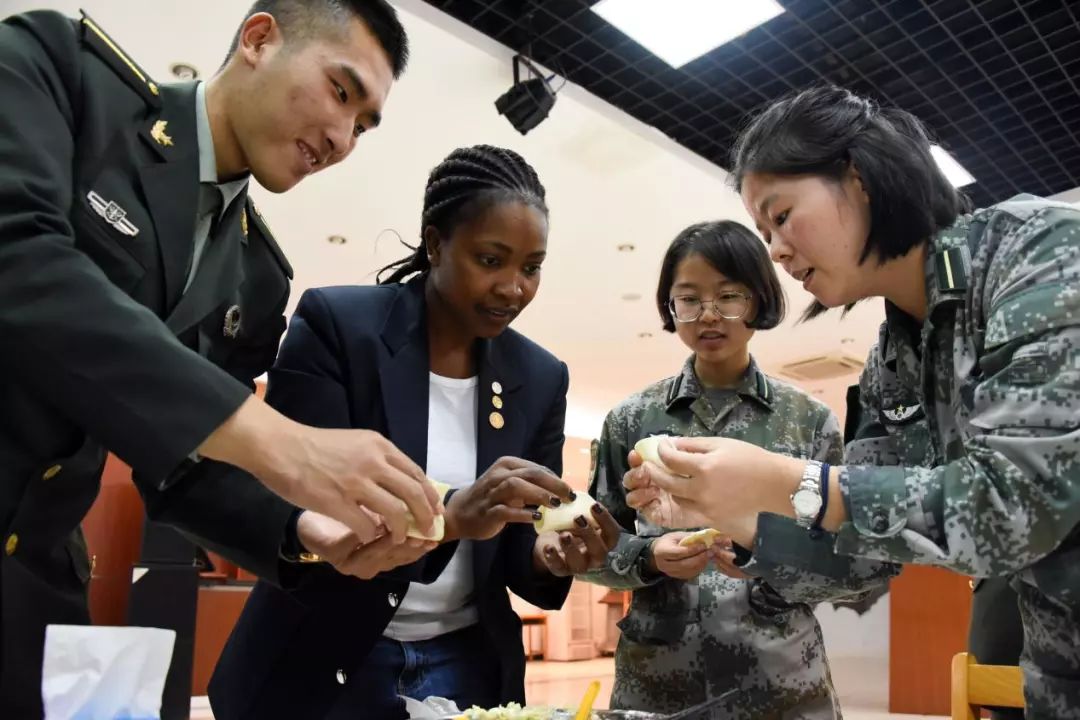 现场直击陆军,直击陆军某旅新年开训